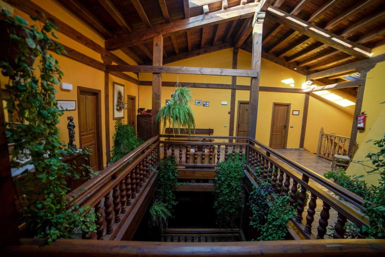 Posada Real De Carreteros Casarejos Exterior foto